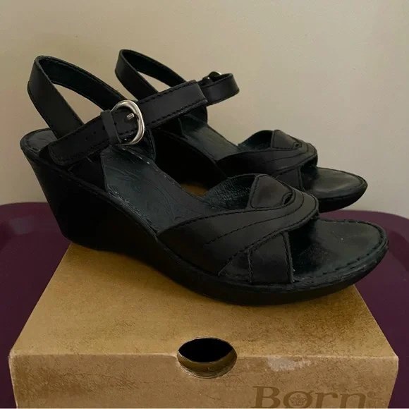 Born Black Leather Sandals Size 7 - Picture 2 of 8